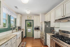 Walk to Dtwn: Historic Prescott Home w/ Yard!