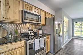 Coldspring Cottage < 1 Mi to Lake Livingston!