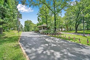 Coldspring Cottage < 1 Mi to Lake Livingston!