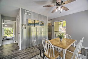 Coldspring Cottage < 1 Mi to Lake Livingston!