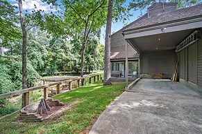 Coldspring Cottage < 1 Mi to Lake Livingston!