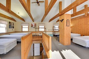 Serene Saxton Lodge: 7 Mi to Lake Raystown!
