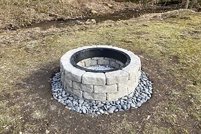 Serene Saxton Lodge: 7 Mi to Lake Raystown!