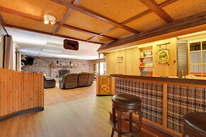 Serene Saxton Lodge: 7 Mi to Lake Raystown!