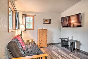 Cozy Downtown Soldotna Cabin: Dogs Welcome!