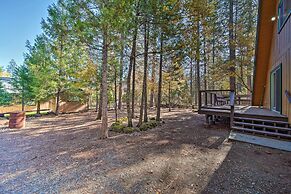 Rustic Trinity Center Cabin w/ Deck Near Fishing!
