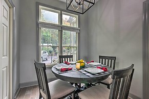 Modern Mountain-view Smokies Retreat w/ Balcony