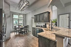 Modern Mountain-view Smokies Retreat w/ Balcony