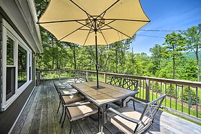 Charming Cottage w/ Deck: Mtn + Lake Views!