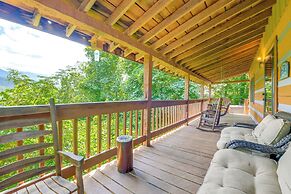 Gatlinburg Smoky Mountain Cabin ~ 1 Mi to Park!