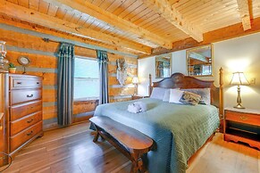 Gatlinburg Smoky Mountain Cabin ~ 1 Mi to Park!