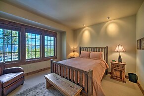 Stunning Ski-in/ski-out Penthouse Condo w/ Hot Tub