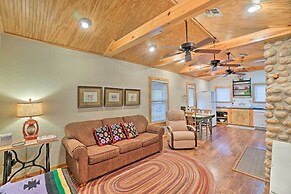 Charming Hilltop Cottage in Medicine Park!