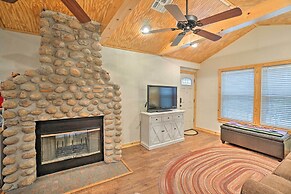 Charming Hilltop Cottage in Medicine Park!