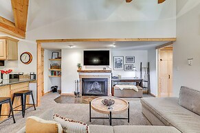 Ski Shuttle & Mountain Views: Keystone Resort Home