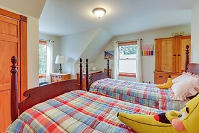 Meriden Village of Plainfield Home w/ Backyard