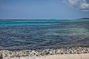 Beachfront St Croix Condo w/ Pool + Lanai!