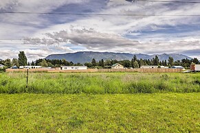 Columbia Falls Home ~ 22 Mi to Glacier Natl Park!