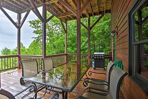 Spacious Murphy Cabin w/ Game Rooms + Mtn Views!