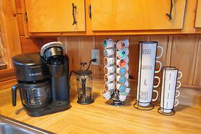 Secluded Cabin w/ Deck, Hot Tub & Lake Access!