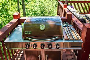 Secluded Cabin w/ Deck, Hot Tub & Lake Access!