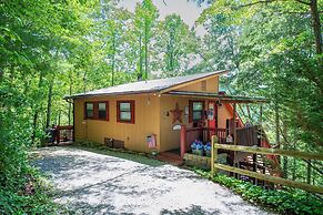 Secluded Cabin w/ Deck, Hot Tub & Lake Access!