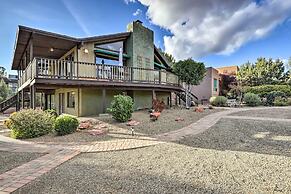 West Sedona House w/ Deck & Views, Mins to Uptown!