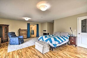 Charming Kelso Home w/ Proximity to Cowlitz River!