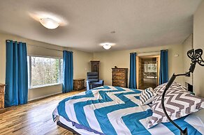 Charming Kelso Home w/ Proximity to Cowlitz River!