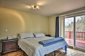 Charming Kelso Home w/ Proximity to Cowlitz River!