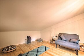 Home w/ Hot Tub < 5 Miles to Rainier National Park