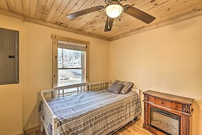 Quaint Appalachian Getaway ~ 2 Mi to Boone!