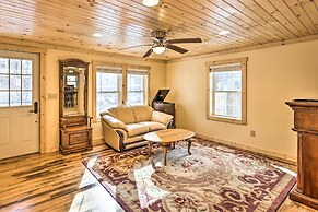 Quaint Appalachian Getaway ~ 2 Mi to Boone!