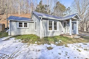 Quaint Appalachian Getaway ~ 2 Mi to Boone!