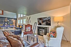 Luxe Lakefront Family Cottage: Private Beach, Dock