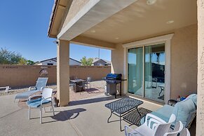 3 Mi to Goodyear Ballpark: Desert Den w/ Pool