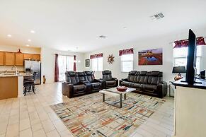 3 Mi to Goodyear Ballpark: Desert Den w/ Pool