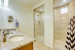 3 Mi to Goodyear Ballpark: Desert Den w/ Pool