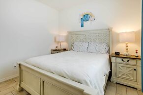 3 Mi to Goodyear Ballpark: Desert Den w/ Pool