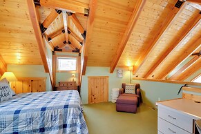 'off The Beaten Path' Cabin w/ Mtn Views & Hot Tub