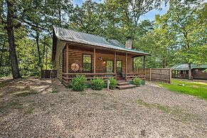 Ideally Located Broken Bow Cabin - Private Hot Tub