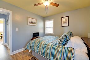 Renovated Charlotte Bungalow - 3 Mi to Downtown!