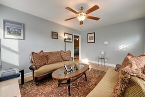 Renovated Charlotte Bungalow - 3 Mi to Downtown!
