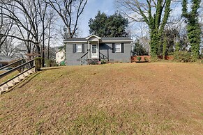 Renovated Charlotte Bungalow - 3 Mi to Downtown!