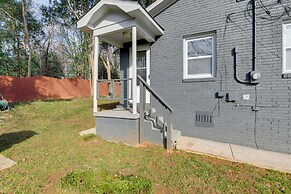 Renovated Charlotte Bungalow - 3 Mi to Downtown!
