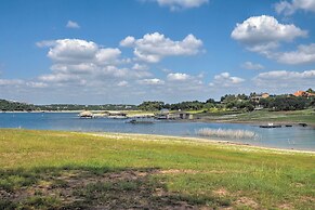 Waterfront Lake Travis Home w/ Pool Access!