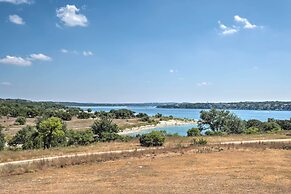 Waterfront Lake Travis Home w/ Pool Access!