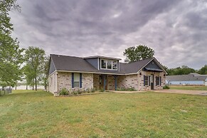 Lakefront Afton Home w/ Hot Tub & Shared Dock!