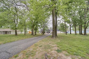 Lakefront Afton Home w/ Hot Tub & Shared Dock!