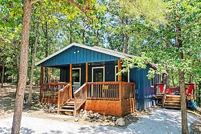 Broken Bow Cabin w/ Hot Tub + Game Room!